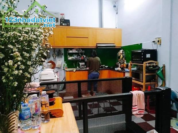 BÁN NHÀ MẶT TIỀN NGUYỄN TRI PHƯƠNG QUẬN 5 - 100M2 - 2