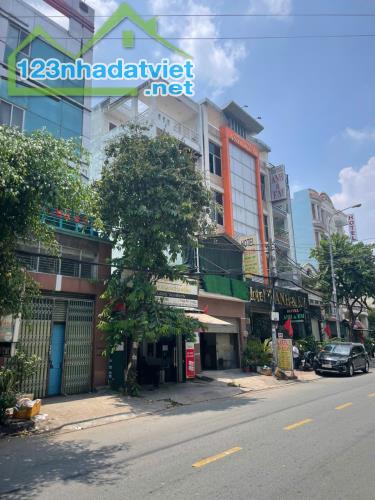 ĐỊNH CƯ NƯỚC NGOÀI – CẦN NHƯỢNG KHÁCH SẠN 7 TẦNG ĐANG KD TỐT – MT HÀ HUY GIÁP