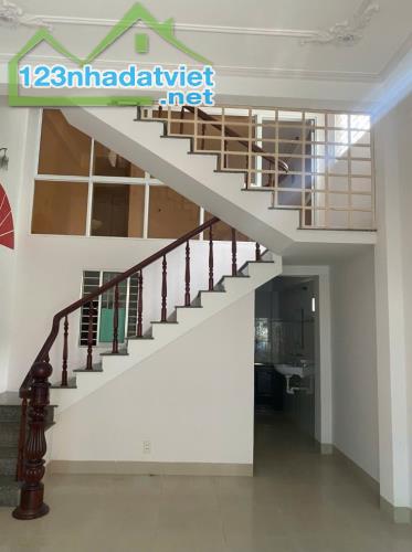 ♣ Kiệt 3.5m gần Nguyễn Hoàng, Ô tô đậu 20m, 113m2, ngang 9, 2 mặt thoáng, 2 căn nhà riêng