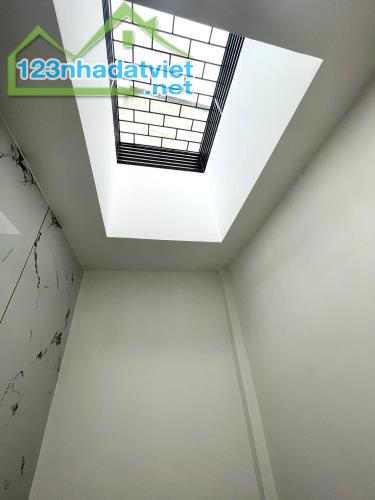 48m2, BÁN NHÀ 2 TẦNG HẺM Ô TÔ, 1/ LÊ VĂN KHƯƠNG, Q.12 GÒ VẤP, 4.x TỶ - 2