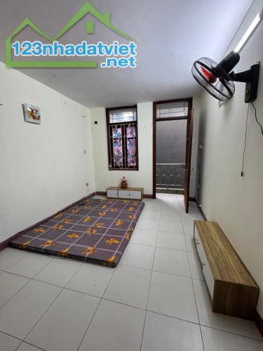 Cho thuê nhà ngõ chùa Liên Phái Bạch Mai Hai Bà Trưng 25m x 4.5tầng, giá 7.5tr/tháng - 3