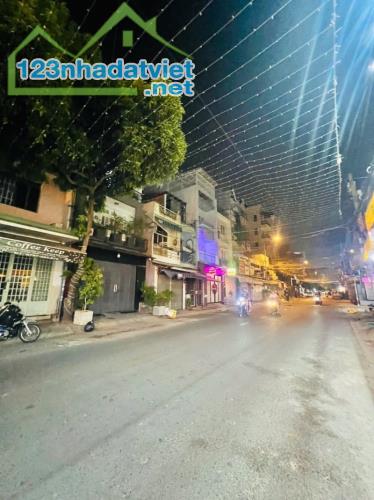 Bán Nhà 50m² Hẻm xe hơi Đường Lê Sát, Q. Tân Phú