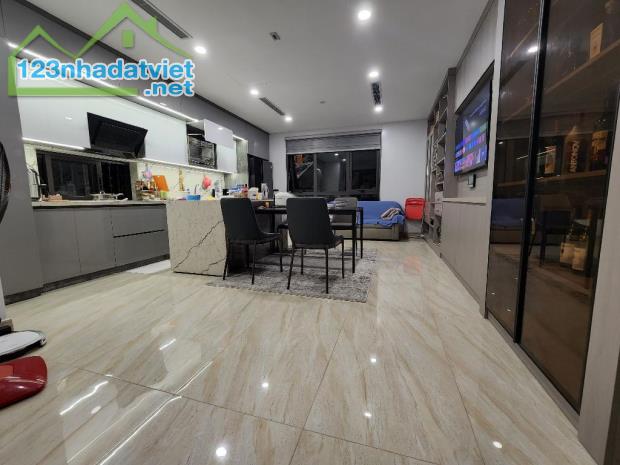 Tây Hồ - Bán nhà 7 tầng TM - ô tô tránh - 65m nhà đẹp ở ngay - mặt tiền rộng - chỉ 21 tỷ - 3