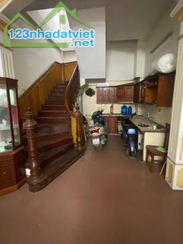 BÁN NHÀ CẦU GIẤY - PHÂN LÔ OTO TRÁNH, VỈA HÈ KINH DOANH, 6 TẦNG DÂN XÂY KIÊN CỐ - GIÁ 14 - 3