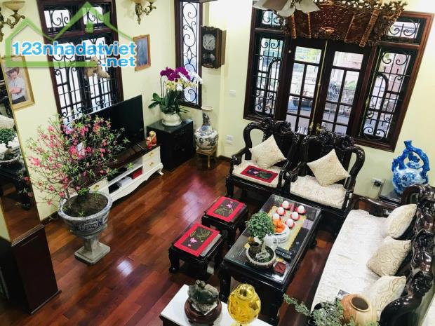 PHÂN LÔ 3 THOÁNG, 2 MẶT TIỀN PHỐ TRẦN QUỐC HOÀN - 5 TẦNG MỚI ĐẸP, VỈA HÈ KINH DOANH, OTO - 1