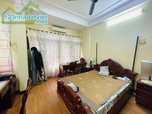 PHÂN LÔ 3 THOÁNG, 2 MẶT TIỀN PHỐ TRẦN QUỐC HOÀN - 5 TẦNG MỚI ĐẸP, VỈA HÈ KINH DOANH, OTO - 4