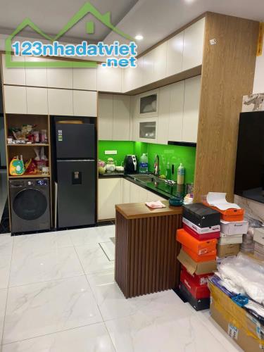 NHÀ ĐẸP PHỐ ÂU CƠ - 1 NHÀ RA PHỐ, NGÕ THÔNG THẲNG TẮP 3 GÁC TRÁNH, 30M OTO - GIÁ 16 TỶ - 1