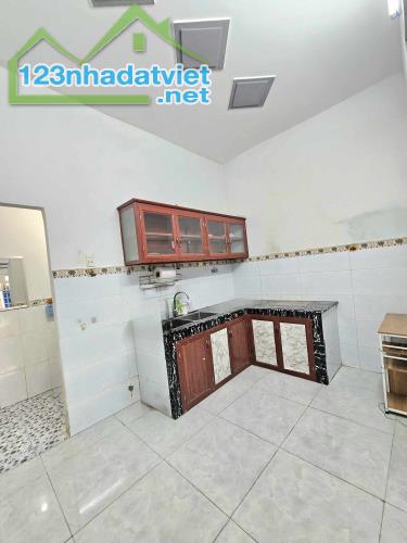 Bán Nhà Nam Thới, Sát Thị Trấn Hóc Môn, 44m2, 2 Tầng BTCT, Hẻm 30m ra Đường Xe Tải. - 2