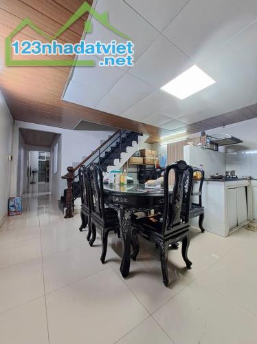 Bán nhà Mặt tiền Quách Hữu Nghiêm - ngay Lũy Bán Bích, 5x25m, Trệt + lửng, 12.8 tỷ.