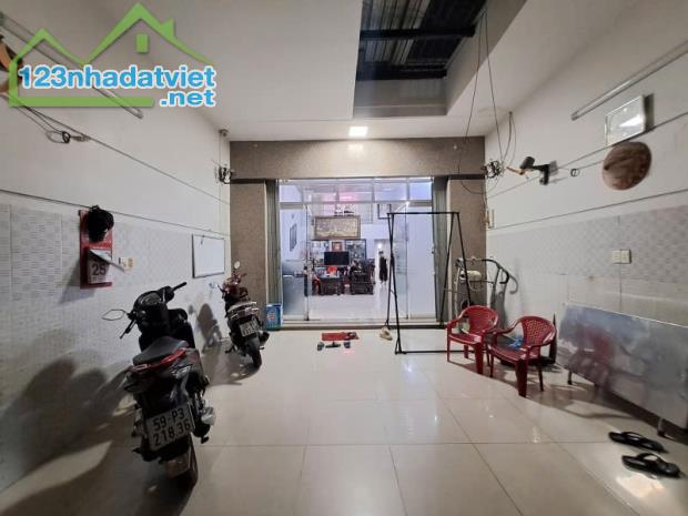 Bán nhà Mặt tiền Quách Hữu Nghiêm - ngay Lũy Bán Bích, 5x25m, Trệt + lửng, 12.8 tỷ. - 1