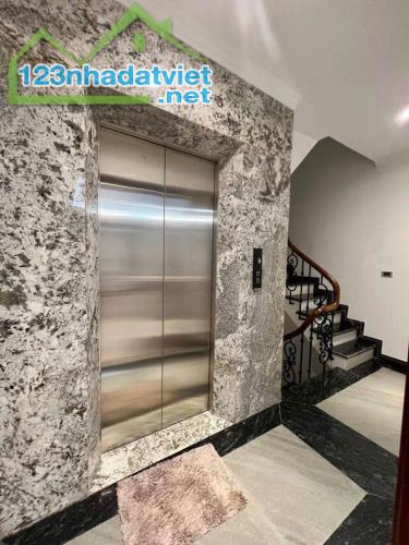 BÁN NHÀ LÔ GÓC TRẦN DUY HƯNG, DÂN XÂY 51M2, 6T THANG MÁY, ÔTÔ VÀO NHÀ, 17 TỶ HƠN - 2