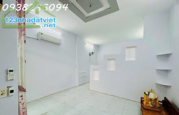 Nhà rộng đẹp 4.5x16, máy lạnh và nhiều nội thất, gần cao Đẳng Điện Lực - 1