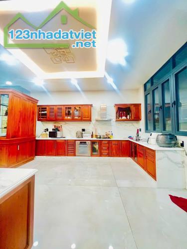 Bán nhà Mặt tiền Dương Đức Hiền - Lê Trọng Tấn, 7x23m, 5T - thang máy, 6PN, 27.9 tỷ - 1
