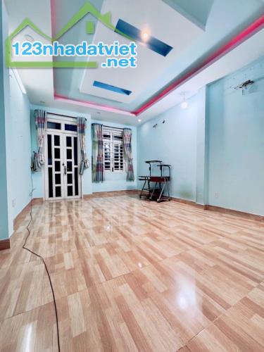 Siêu Phẩm nhà Hồ Văn Long gần ngã tư Gò Mây hẻm 5m thông 70m2,3Tầng Nhỉnh 5tỷ - 2