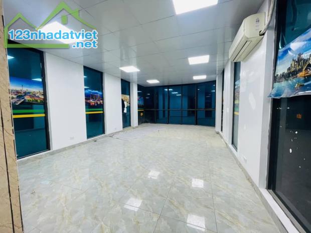 TOÀ NHÀ MP: ĐƯỜNG 19/5-HÀ ĐÔNG.  DT:56M2 X 9T X 4.8M.MT.