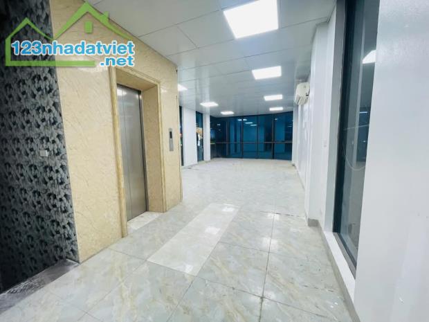TOÀ NHÀ MP: ĐƯỜNG 19/5-HÀ ĐÔNG.  DT:56M2 X 9T X 4.8M.MT. - 1