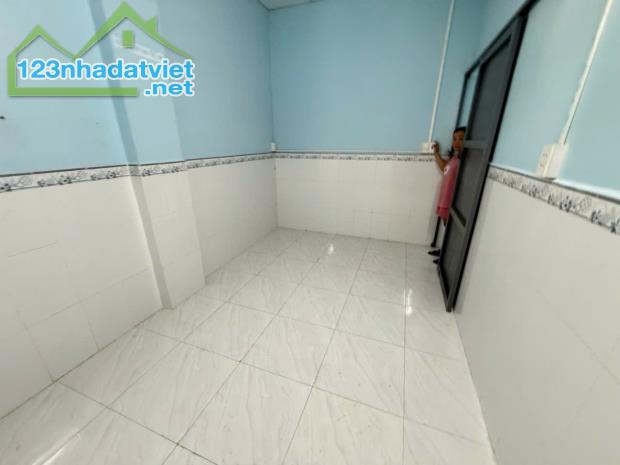 Hàng Thơm nhà liên khu 5-6 ngay chợ 94m2 hẻm xe tải ,2Tầng 4 Tỷ 2 - 2