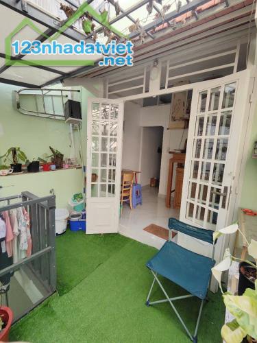 CHÍNH CHỦ GẤP BÁN - NGUYỄN VĂN ĐẬU - P5 BÌNH THẠNH - 2 TẦNG 2PN - HẺM 3M - NHÀ NHỎ - HIẾM - 2