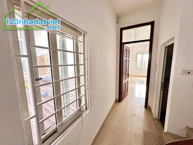 🏡 Bán nhà mới trung tâm Ngô Gia Tự, Long Biên, 33m2, Lô góc, Dân xây, Gần ô tô, 4 tỷ 85 - 3