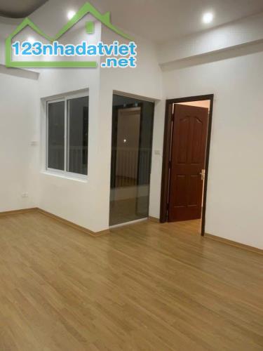 + chính chủ gửi bán căn hộ Chung cư ct2 khu đô thị văn Khê 119m2 giá 4,75 tỷ! -vị trí Trun