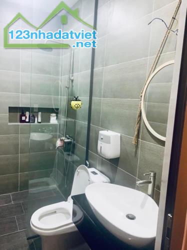BÁN NHÀ QUẬN 7-2MT HẺM LÂM VĂN BỀN,2 LẦU ,3PN ,NỞ HẬU ,GIÁ NHĨNH 6 TỶ(TL) - 5
