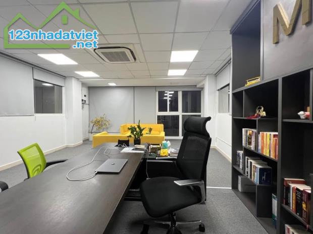 Bán nhà Mặt phố Lạc Long Quân - 67m2 x 6T x MT 5m - Tầng hầm thang máy - Sau nhà ngõ oto - 5