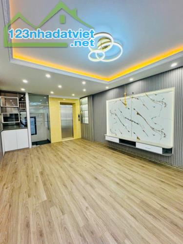 BỒ ĐỀ PHỐ NHÀ ĐẸP Ở NGAY– THANG MÁY -10M Ô TÔ TRÁNH– GẦN PHỐ 50M NHỈNH 10TỶ - 1