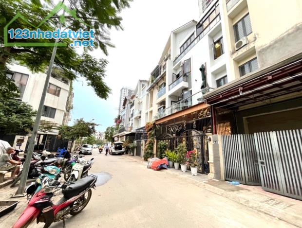 Bán gấp LK FLC Đại Mỗ kinh doanh đỉnh 100m 5 tầng 23.x tỷ  ♥️