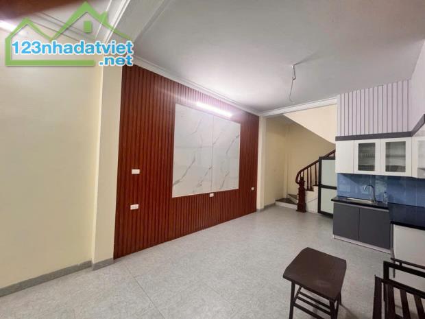BÁN NHÀ MỚI ĐẸP VĨNH HƯNG - ĐÔNG THIÊN - 42M2 - 4,2 TỶ - Ô TÔ ĐỖ CỪA