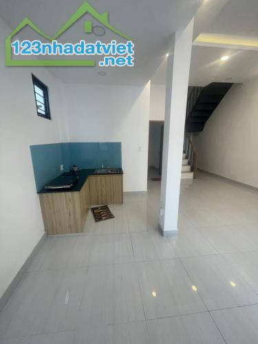 nhà đẹp hẻm xe hơi thông thoáng ngay trung tâm tân phú dt 5,7m*12m nở hậu thu hút tài lộc - 1
