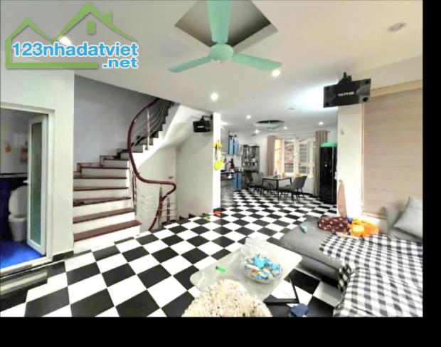 BÁN GẤP NHÀ BA ĐÌNH GIÁP RANH TÂY HỒ HOÀN KIẾM KD GARA Ô TÔ 40M X 4 TẦNG MT 5M 11,5 TỶ - 1