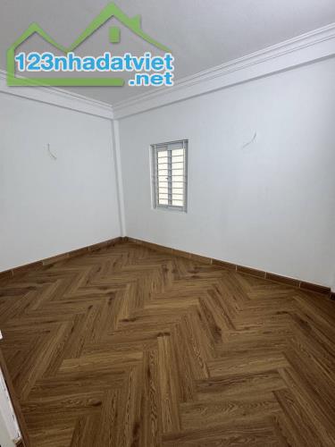 🏡 Bán nhà đẹp 48m2 Ngô Gia Tự, Long Biên, Dân xây, Full đồ, 5 tỷ 5 - 6