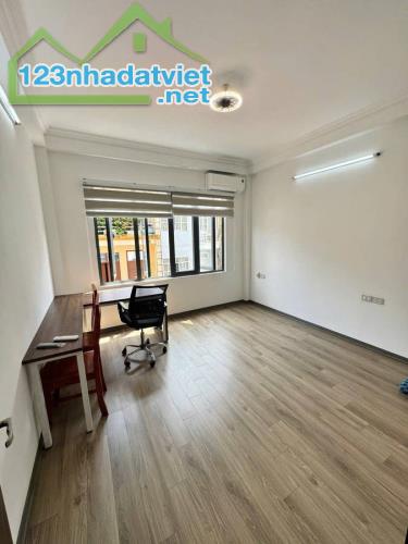 Bán Nhà 47m2 | Tại Nguyễn Văn Cừ Long Biên 10,2Tỷ  Vị Trí Trung Tâm |  Tiềm Năng Dòng Tiền - 4