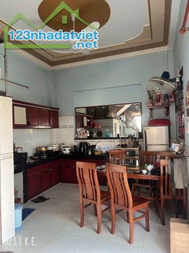 Bán nhà 1T1L 99m2 Dĩ An,có sẵn thu nhập hàng tháng,đường xe hơi vào tận nơi - 1