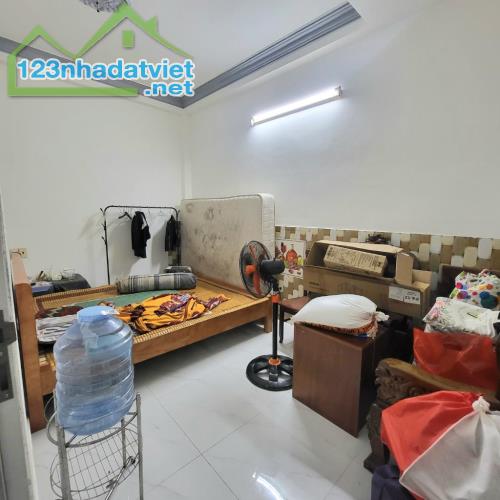 BÁN NHÀ SHR: 92 M2. 2 TẦNG CHỈ 4.25 TỶ:Đ.NGUYỄN VĂN QUỲ.KẾ PHÚ MỸ HƯNG.QUẬN 7.