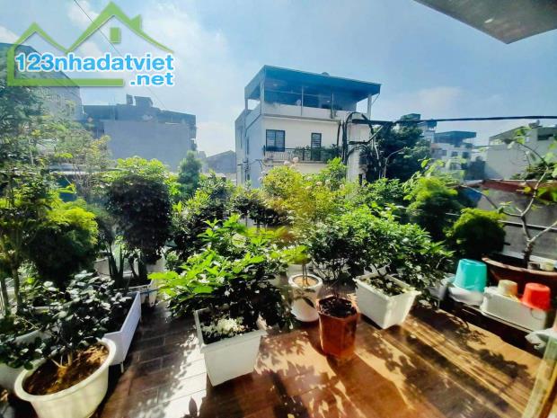 Bán nhà Hoàng Quốc Việt  Phân lô- otô tránh 2thoáng 68m 5tầng 17.5tỷ - 4