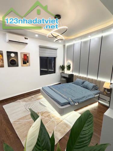 Nhà đẹp Ba Đình 35m2 x 5 tầng - Ngõ thông, thoáng - Đầy đủ nội thất - Gần ô tô đỗ.