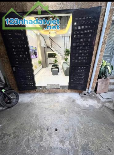💥💥 PHỐ TRUNG PHỤNG _ QUẬN ĐỐNG ĐA _ FULL NỘI THẤT LUXURY 💯  ✅DT 30M_ 4 TẦNG_ MT 3,6M ✅ - 4
