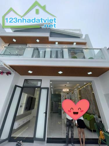 GIÁ RẺ- NHÀ ĐẸP-THÔNG SỐ HIẾM(8x14)- Q7- Kế PMH-SHR