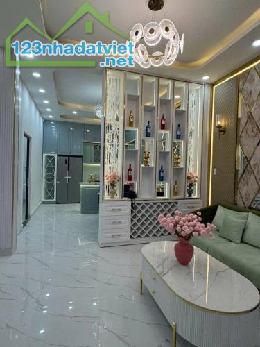 GIÁ RẺ- NHÀ ĐẸP-THÔNG SỐ HIẾM(8x14)- Q7- Kế PMH-SHR - 2
