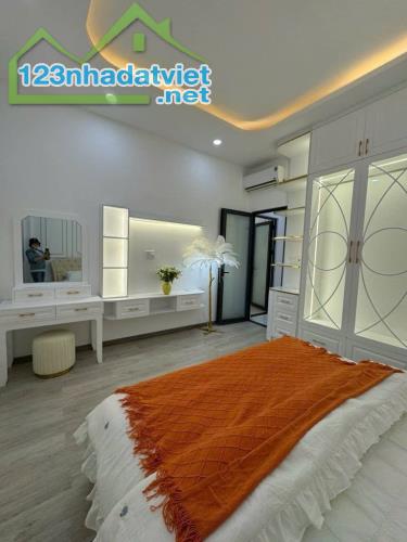 GIÁ RẺ- NHÀ ĐẸP-THÔNG SỐ HIẾM(8x14)- Q7- Kế PMH-SHR - 4