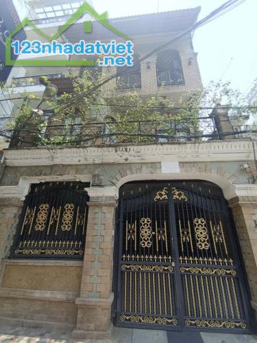 Bán nhà quận 10, đường Tô Hiến Thành, 125m2, hẻm xe hơi, 3 tầng, 23 tỷ
