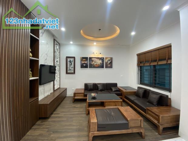 Nhà trung tâm Bồ Đề Long Biên, ngay công viên, Dân xây 50m2 - 3