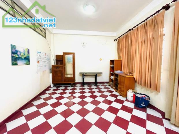 HẺM XE TẢI - 3 TẦNG - 5,5M x 16M - NỞ HẬU - RA SÂN BAY 3P - GIÁP BÌNH THẠNH, PHÚ NHUẬN - 4