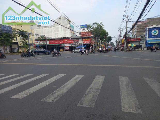 BÁN NHÀ NGAY TRUNG TÂM, PHẠM HỮU LẦU QUẬN 7, 3 TẦNG, NGANG HIẾM 5M CHỈ 5.2 TỶ - 2