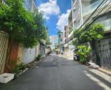 Bán gấp nhà đẹp ở ngay Trần Xuân Soạn, xe hơi ngủ nhà 53m2, khu VIP Kiều Đàm, SHR.
