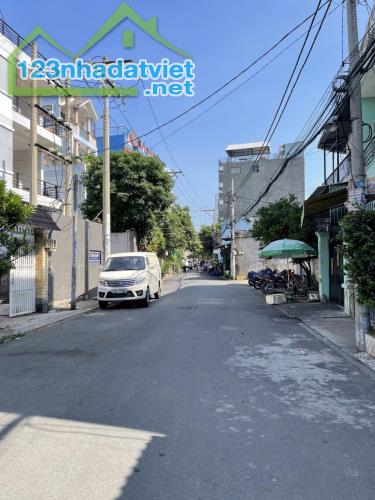 Lê Văn Quới gần 4 xã giápTân Phú hẻm 5m thông xe hơi vào nhà 56m2,3Tầng 5tỷ350
