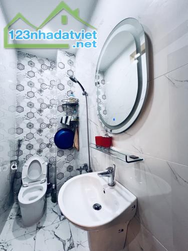 Bán nhà 4TẦNG đường Hà Huy giáp phường thạnh Lộc quận - 5