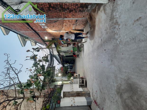 Bán nhà An Dương Vương 2 tầng 42m2 ngang hơn 6m xe hơi đỗ cửa chỉ hơn 3 tỷ xíu - 3