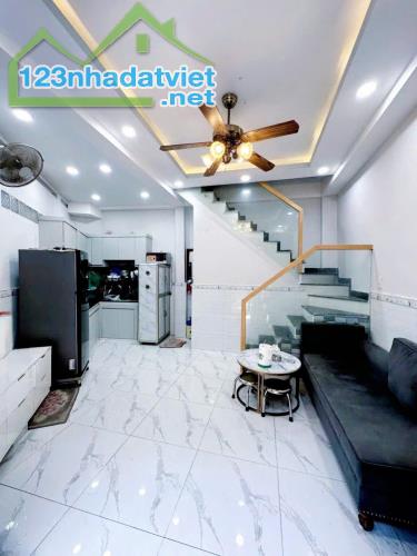 Bán nhà Trần Xuân Soạn Quận 7 - 4 tầng -  tặng full nội thất - chỉ 3.27 tỷ TL - 2